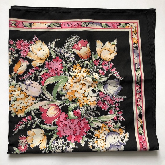 VINTAGE Floral Tulip Square Scarf